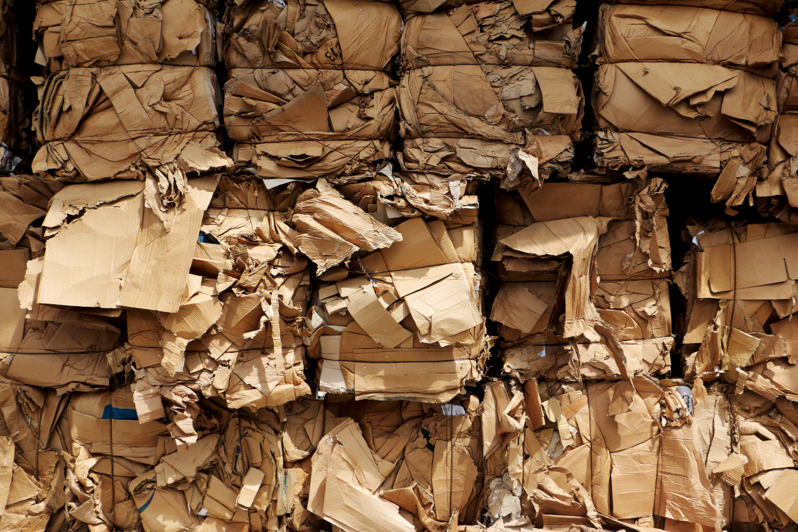 Commercial cardboard recycling